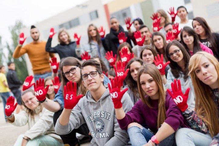 El «No es no» de la campaña contra el sexismo se extiende también a las fiestas de los barrios