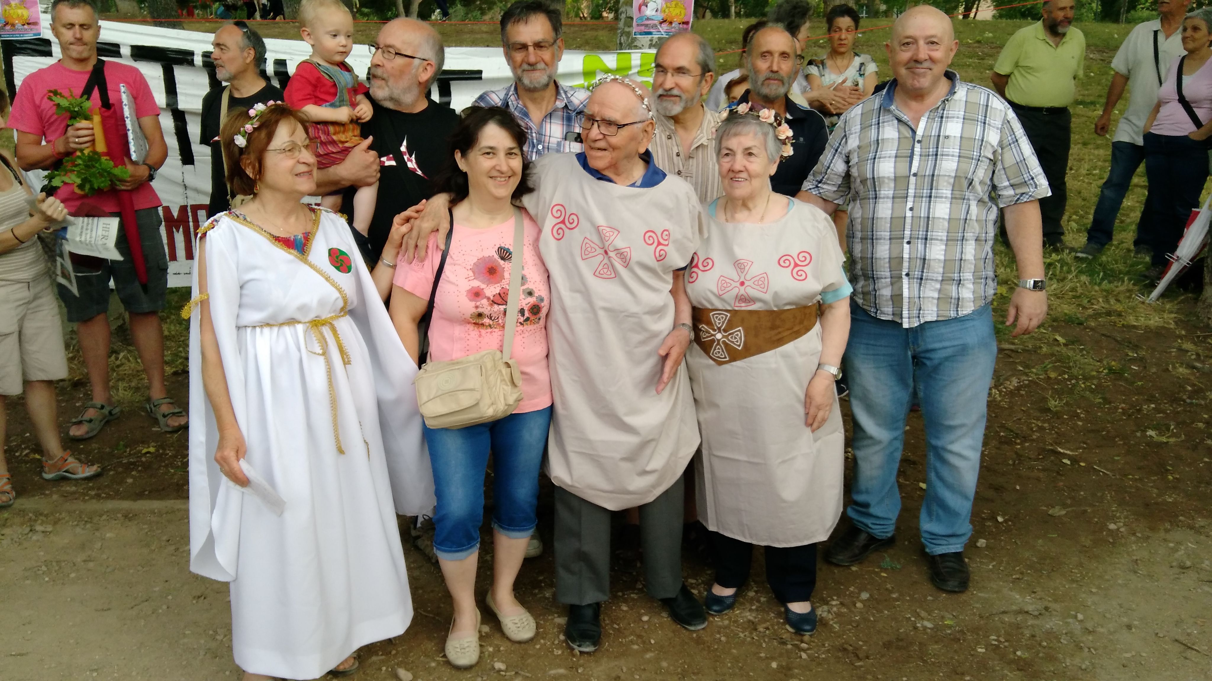 Galería: imágenes de la ceremonia de los Druidas y encendido de la Hoguera del Solsticio