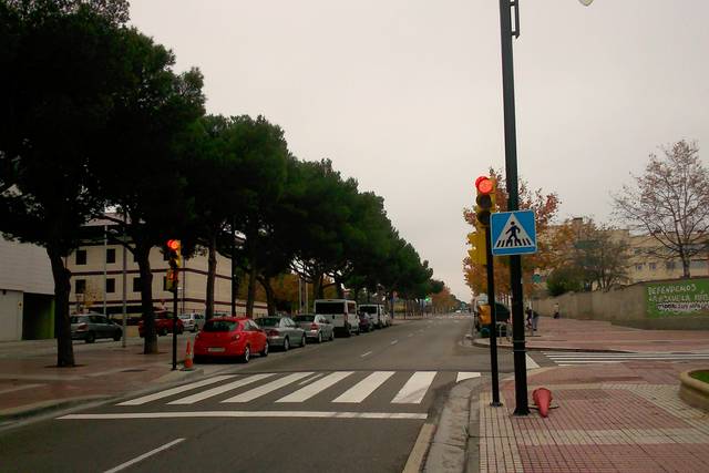 El cruce de peatones conflictivo tiene desde este jueves semáforos