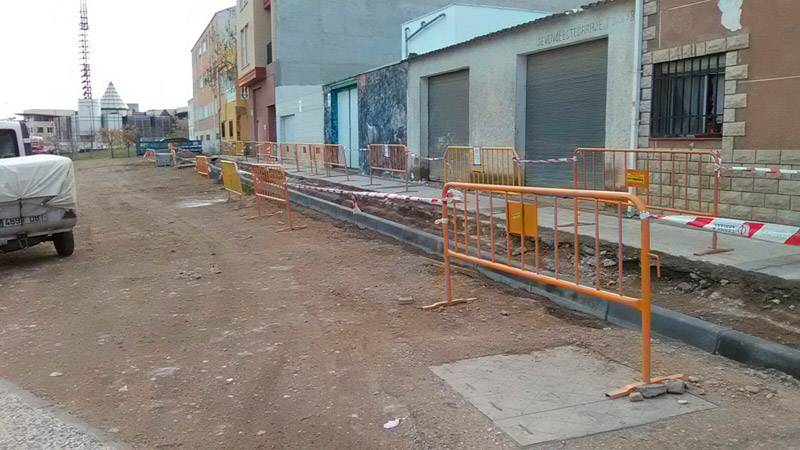 obras aparcamiento calle Zafiro