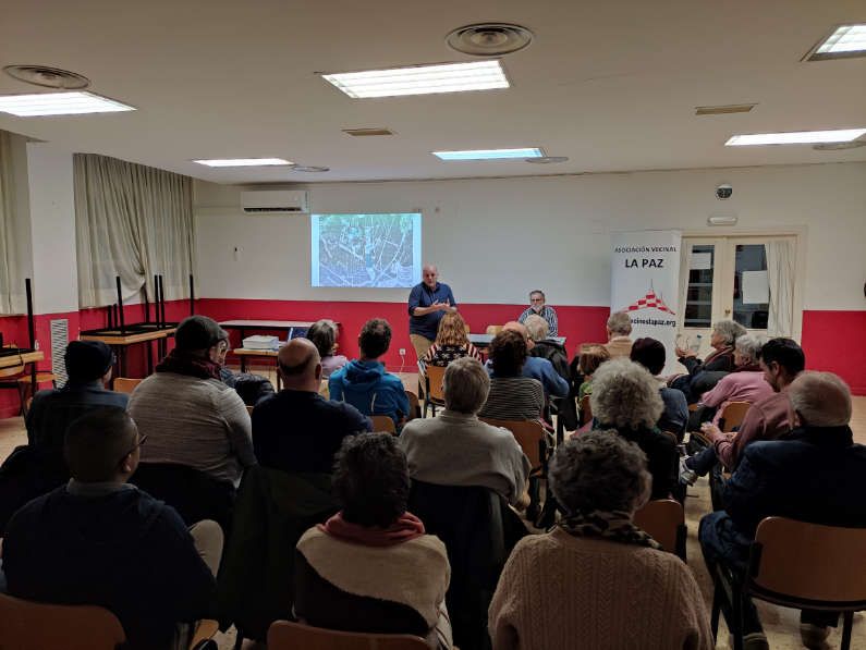 Asamblea vecinal en defensa de los Montes de Torrero y contra su privatización