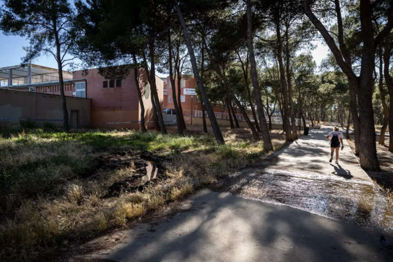 Compensación a abonados de las piscinas por el cierre por filtraciones
